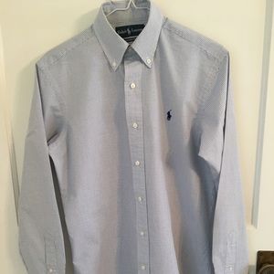 Classy Ralph Lauren Classic Fit dress shirt.